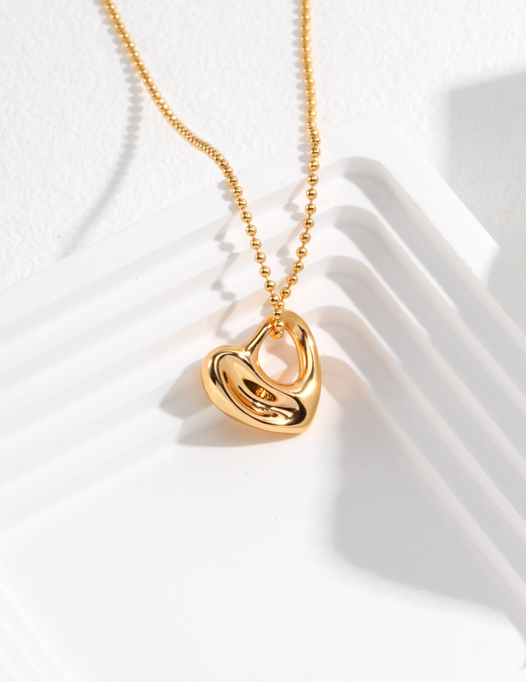 Heart Pendant Necklace | Love Embrace Necklace｜Eudorra Jewelry